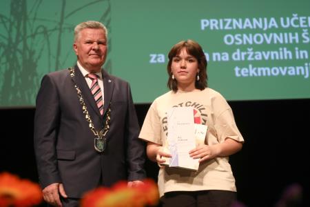 ZLATE PETICE 45 FOTO LJUBO VUKELIČ